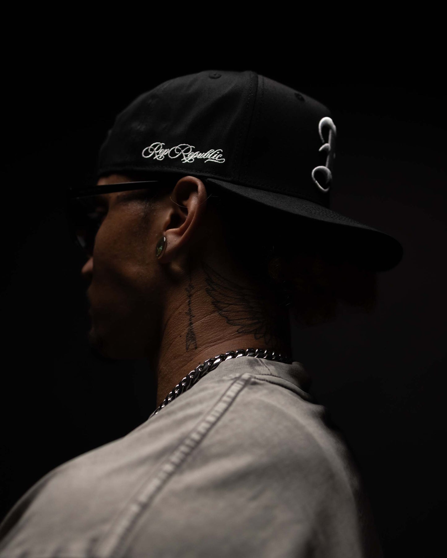 ’Rep Standard’ Snapback Hat - Black